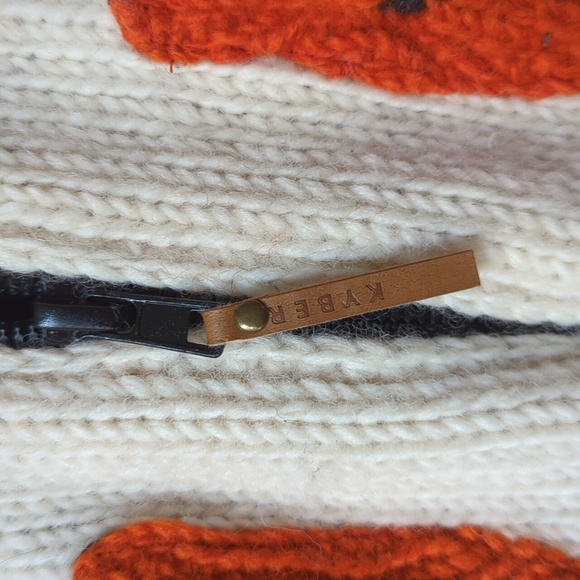 100% wool jacket with animal theme - Picture 8 of 14